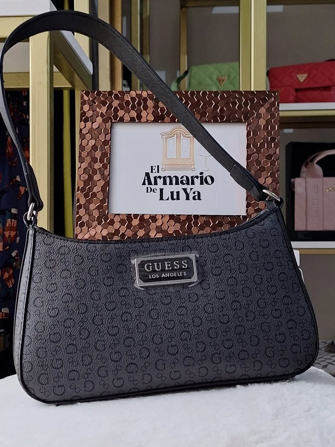 Post 6 by El Armario de LuYa on Instagram (image)