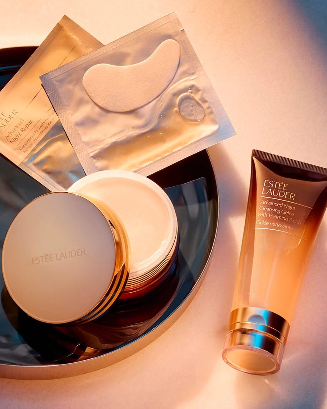 Post 1 by Estée Lauder México Market on Instagram (image)