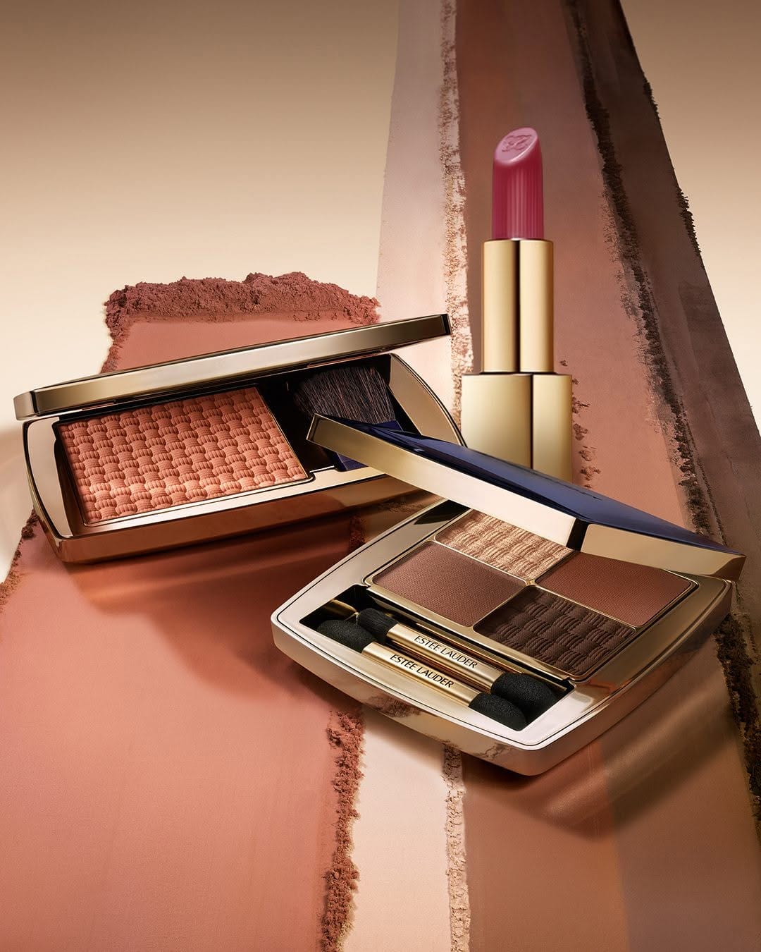 Post 10 by Estée Lauder México Market on Instagram (carousel)
