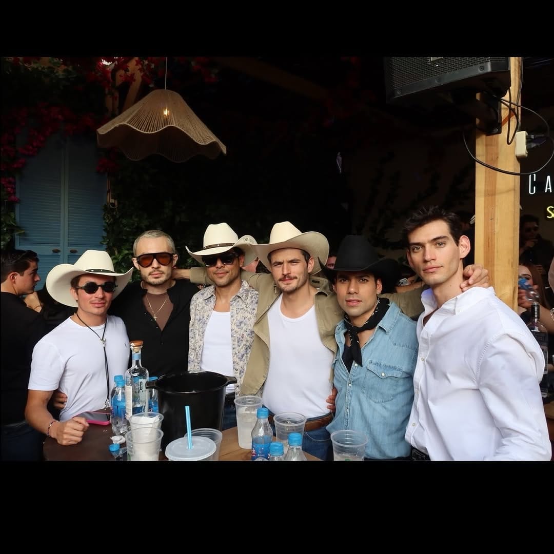 Post 2 by ALAN MÁRQUEZ on Instagram (carousel)