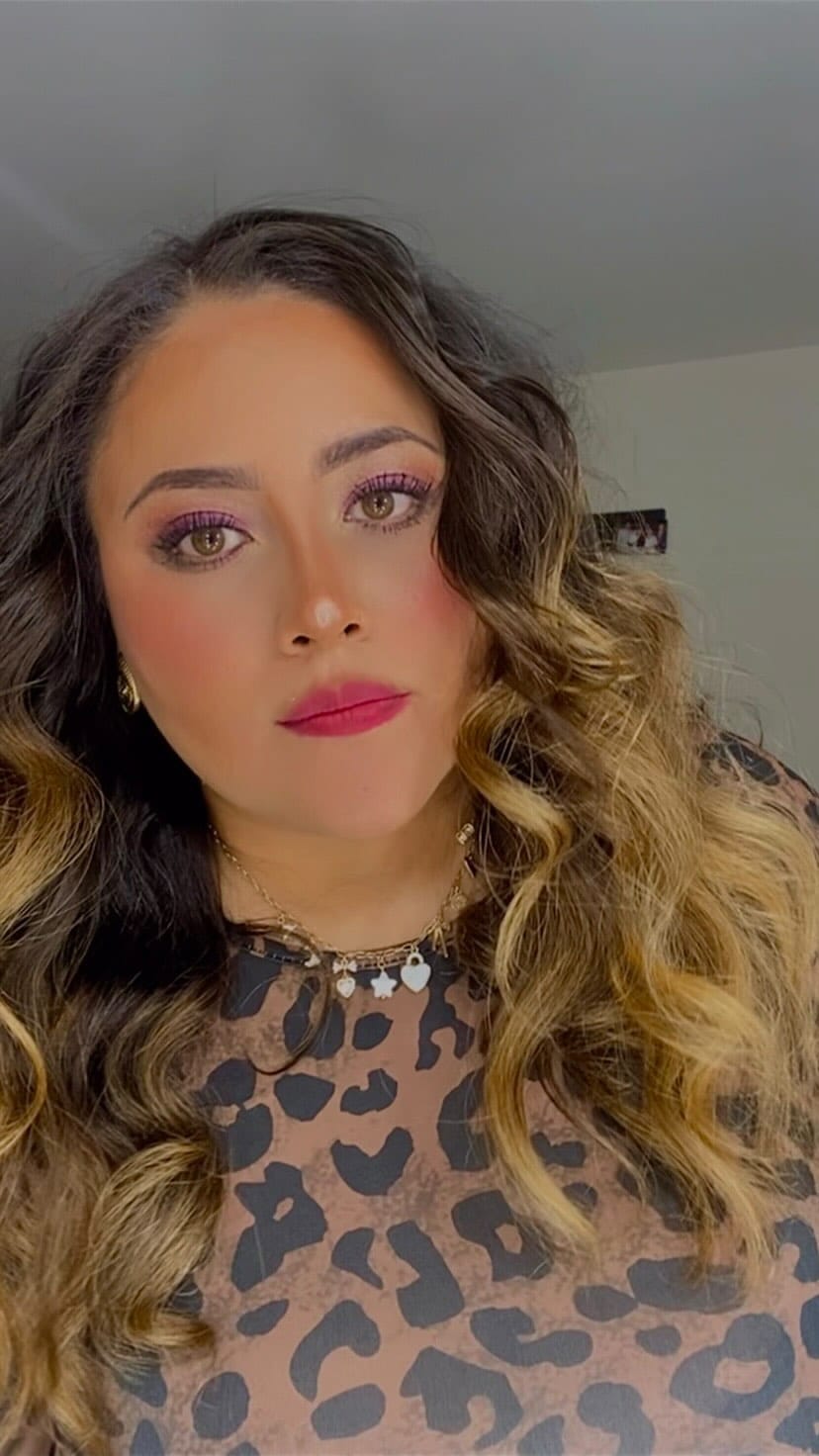 Post 6 by 𝕽𝖔𝖒𝖎𝖓𝖆 𝕮𝖆𝖗𝖇𝖆𝖏𝖆𝖑 on Instagram (video)
