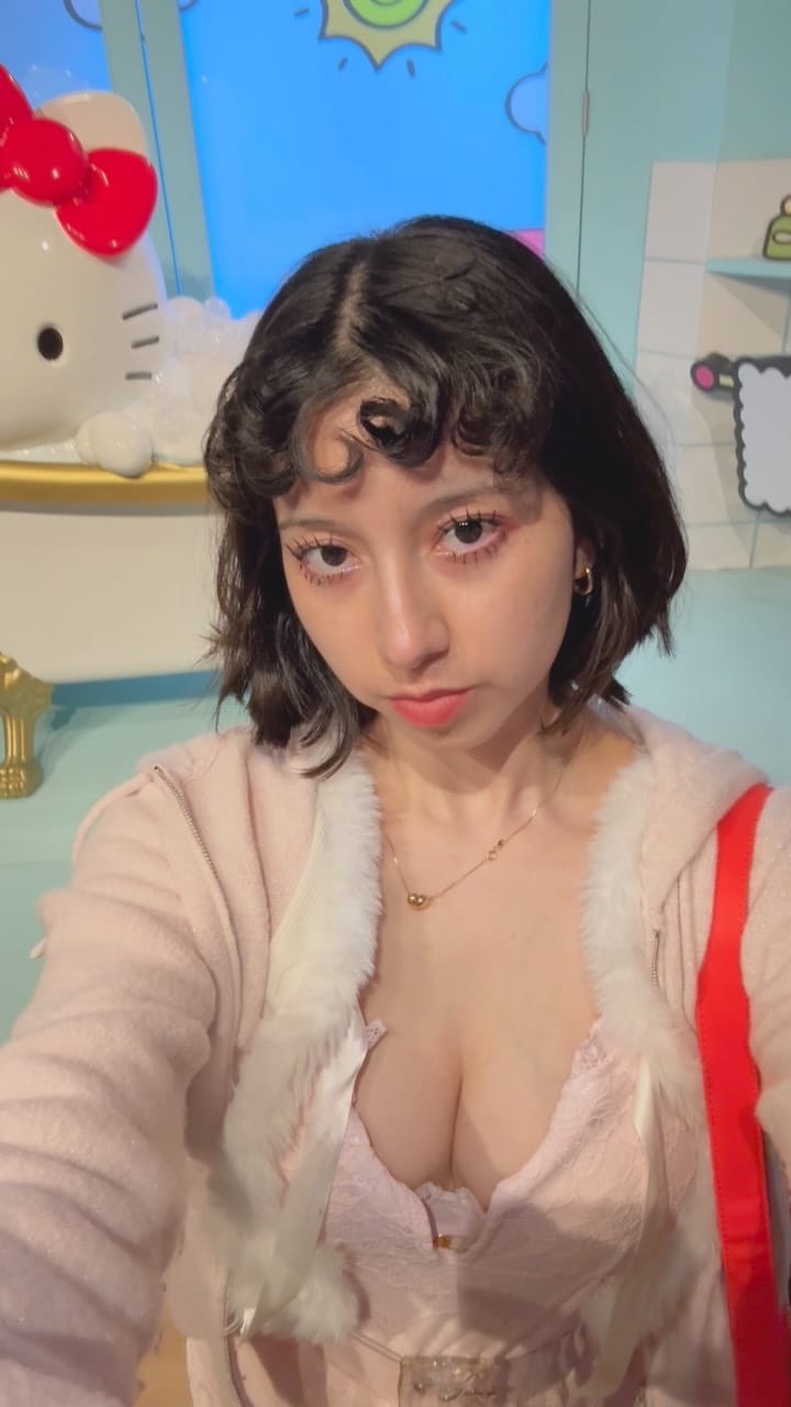 Post 2 by Cherrycute666 on Instagram (video)