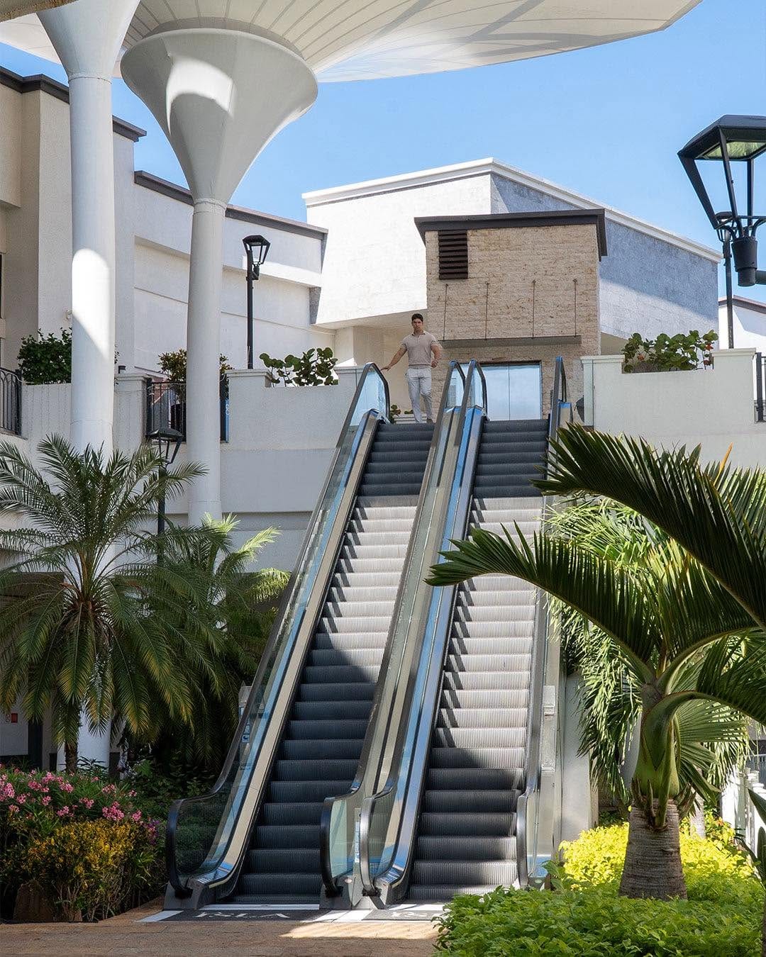 Post 3 by La Isla Cancún on Instagram (carousel)