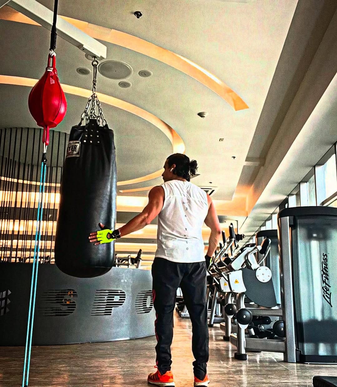 Post 5 by Anibal Gallardo on Instagram (image)
