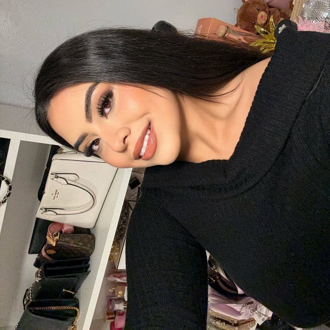 Post 3 by 𝓙𝓾𝓵𝓲𝓪𝓷𝓪 𝓒𝓪𝓻𝓸✨ on Instagram (carousel)