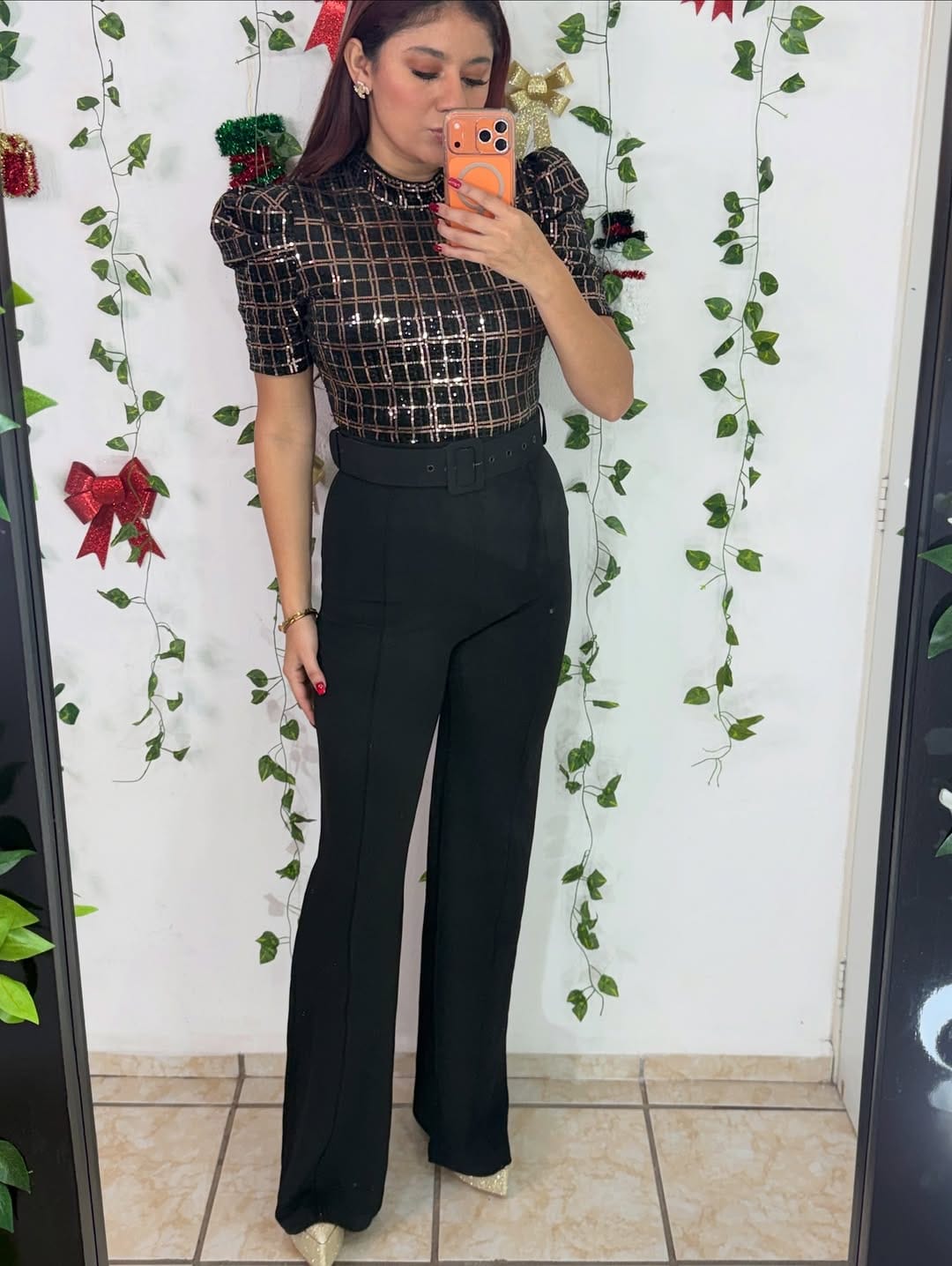 Post 4 by 𝒥𝒶𝒹𝑒 𝒱𝒶𝓏𝓆𝓊𝑒𝓏 𝐵𝑜𝓊𝓉𝒾𝓆𝓊𝑒💚 on Instagram (carousel)