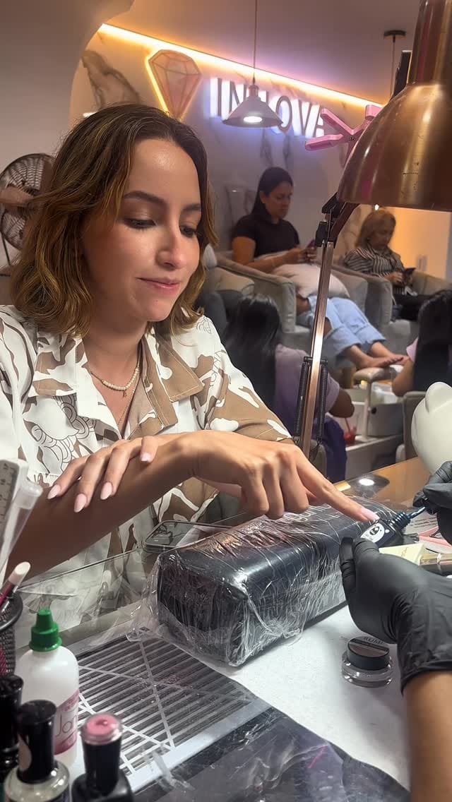 Post 9 by 💎INNOVA NAILS SPA✨️ on Instagram (video)