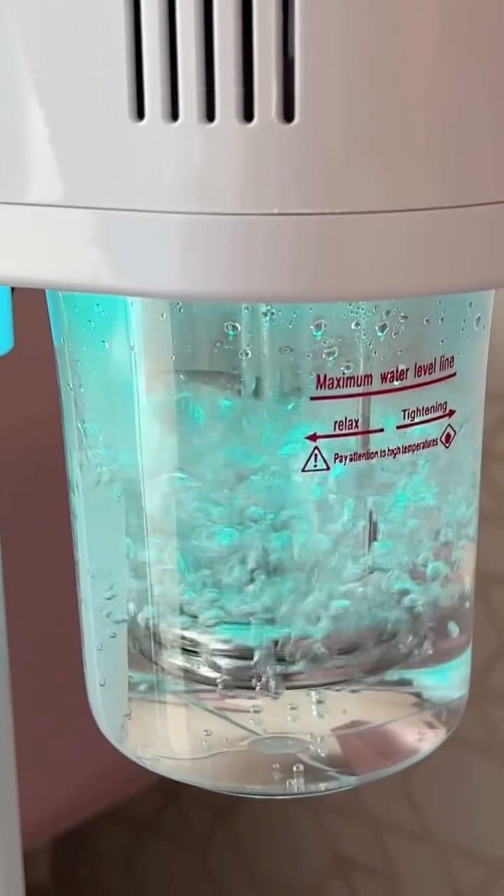 Post 4 by Lili Ham on Instagram (video)
