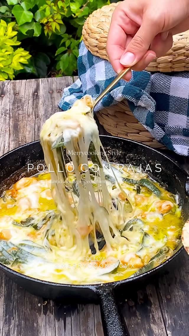 Post 6 by Maria Tena on Instagram (video)