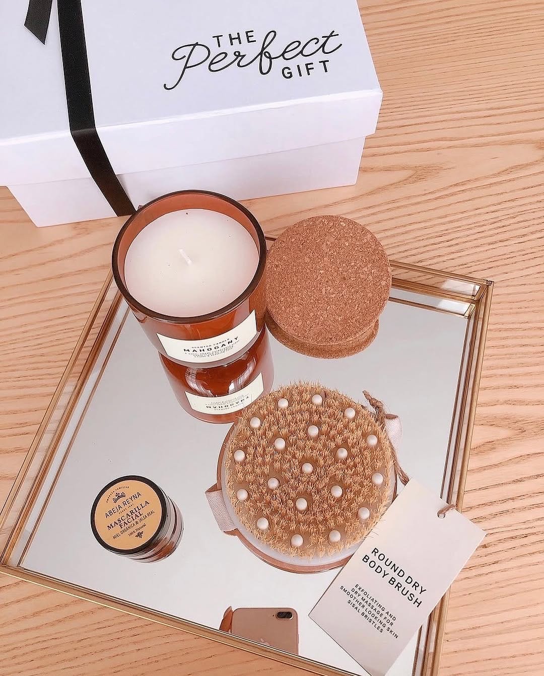 Post 4 by 𝐓𝐇𝐄 𝐏𝐄𝐑𝐅𝐄𝐂𝐓 𝐆𝐈𝐅𝐓 Ⓡ on Instagram (carousel)