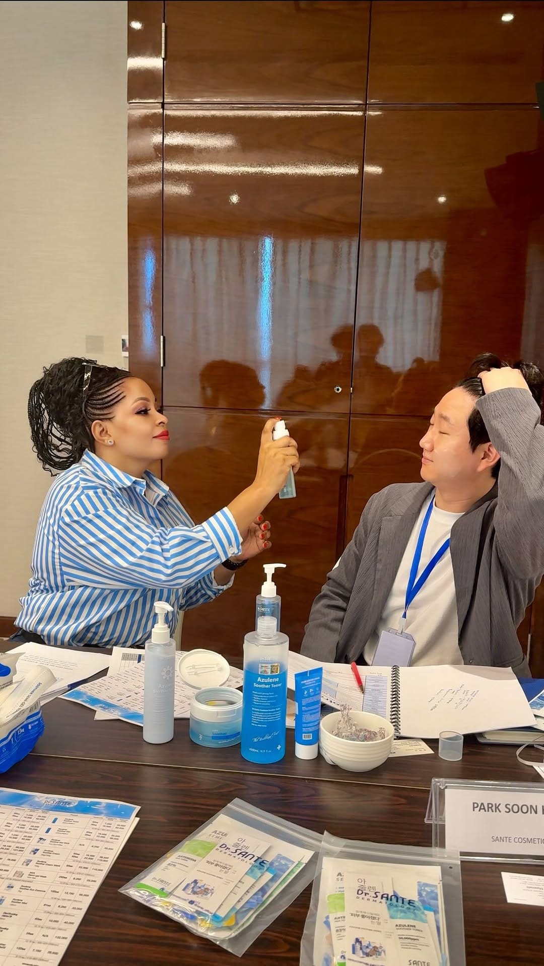 Post 10 by ZAM💧RA cosmetics on Instagram (video)