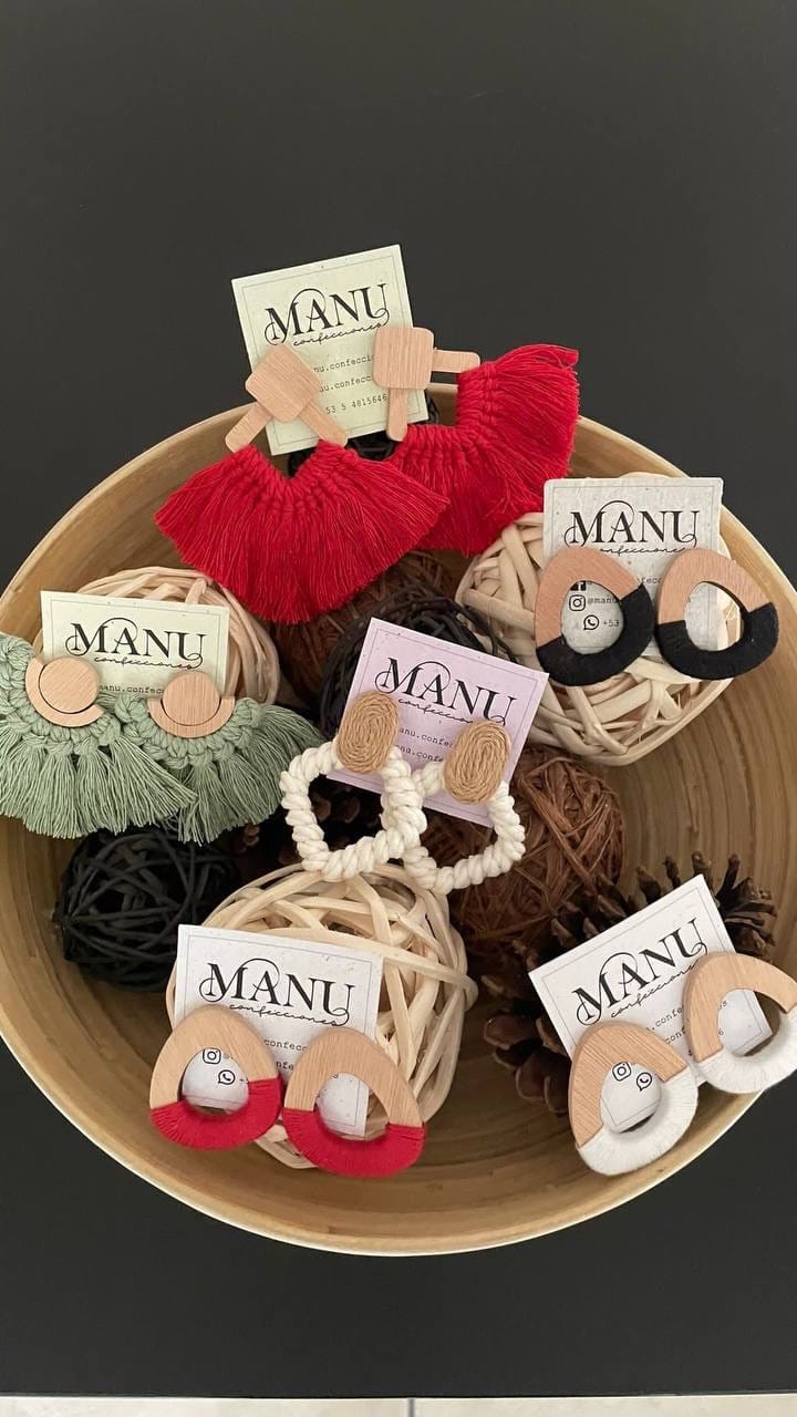 Post 1 by M A N U | Marca de Accesorios on Instagram (video)