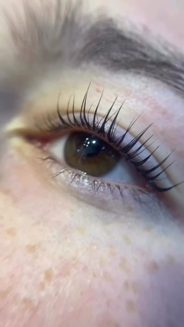 Post 3 by GLAMB BELGRANO Ⓡ | Servicio de Uñas on Instagram (video)