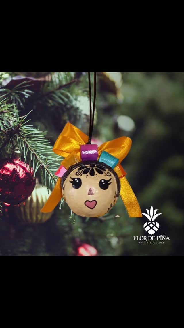 Post 5 by Flor de Piña Artesanías on Instagram (video)