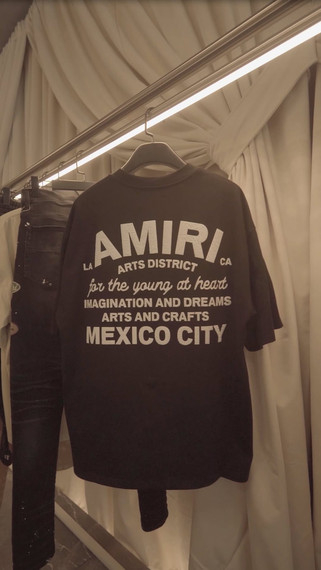Post 10 by JET México on Instagram (video)
