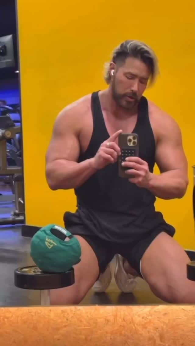 Post 5 by Otto Mendoza on Instagram (video)