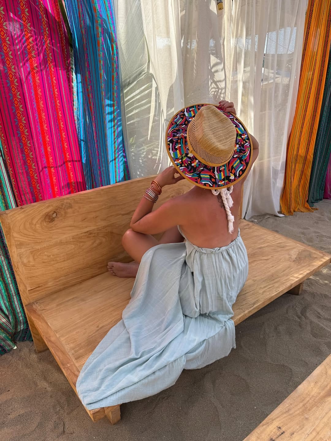 Post 2 by 𝙉𝙖𝙩𝙞 𝙕𝙪𝙗𝙚𝙡𝙙𝙞𝙖 Moda / Lifestyle on Instagram (carousel)