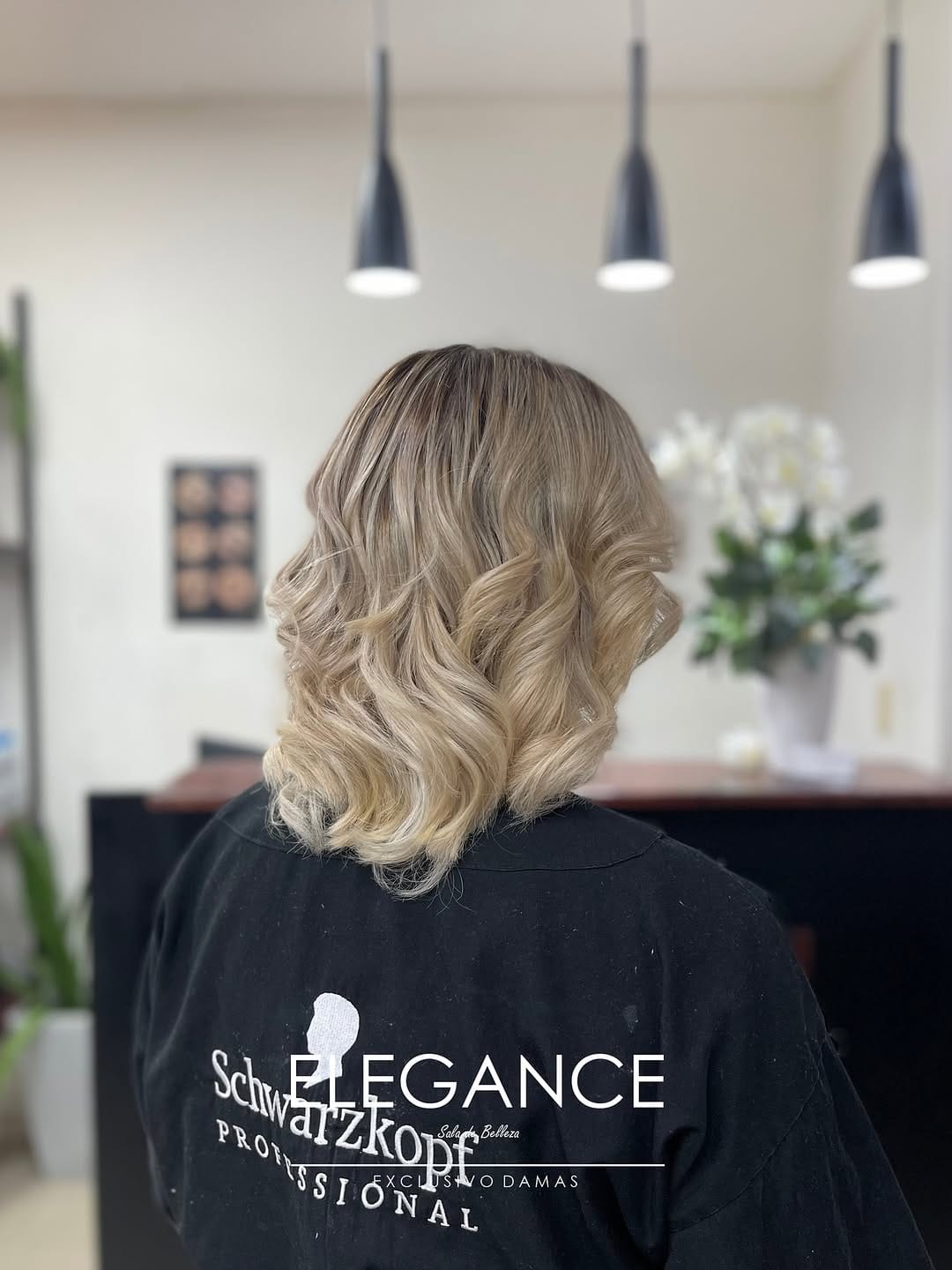 Post 5 by Elegance Sala de Belleza on Instagram (carousel)