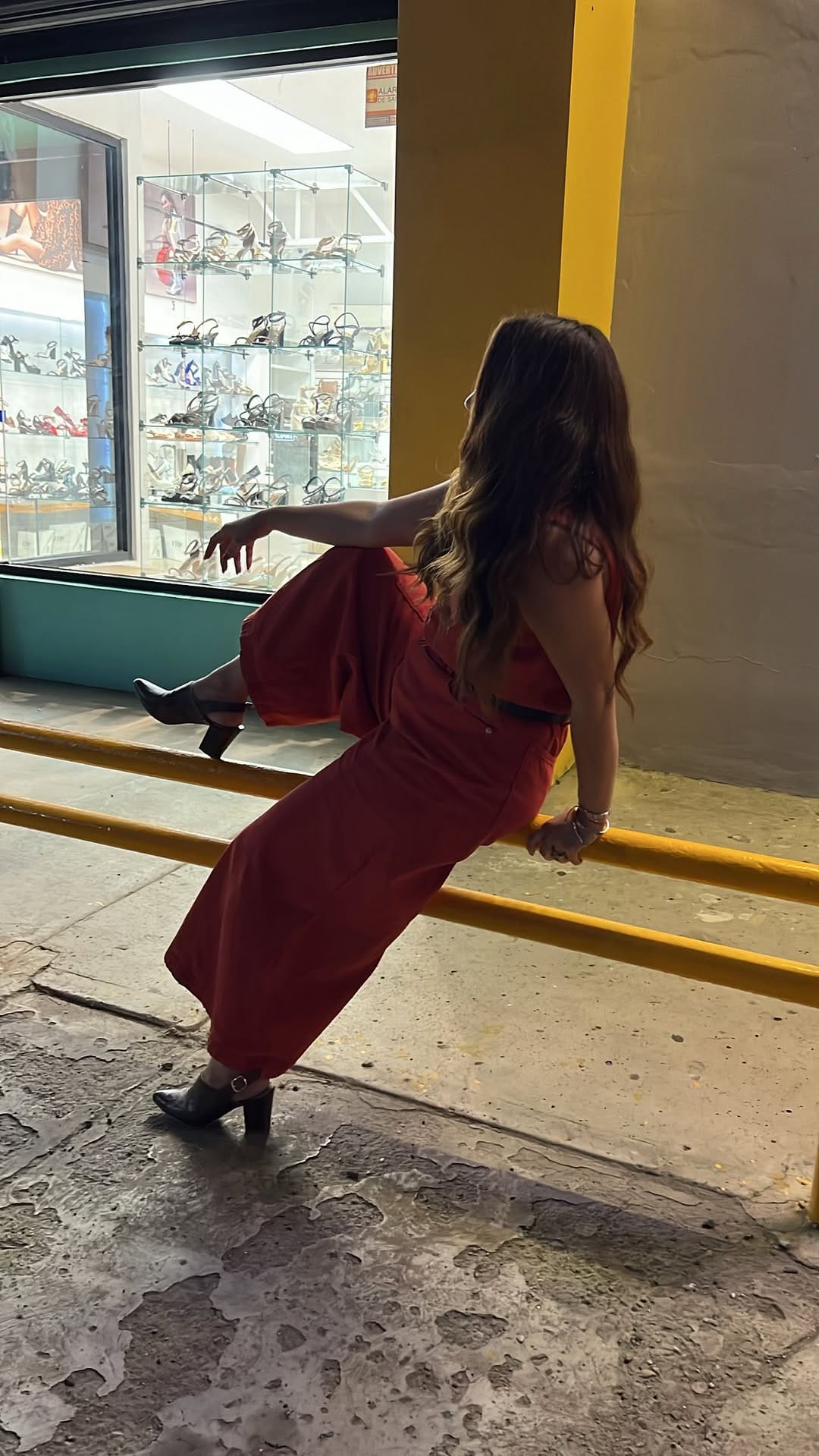 Post 8 by MITA Zapatería on Instagram (video)