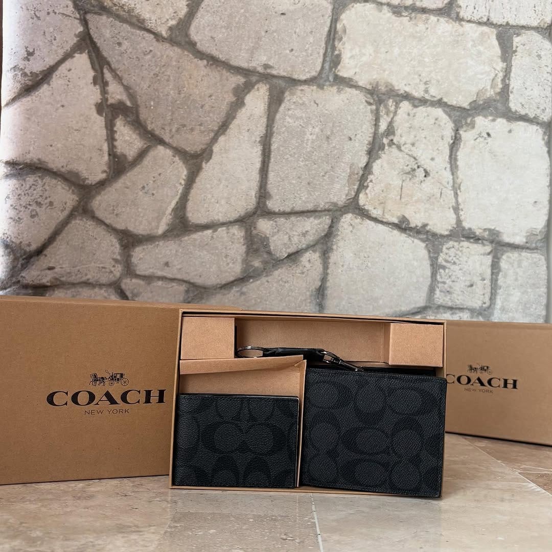 Post 9 by BLN Boutique on Instagram (image)