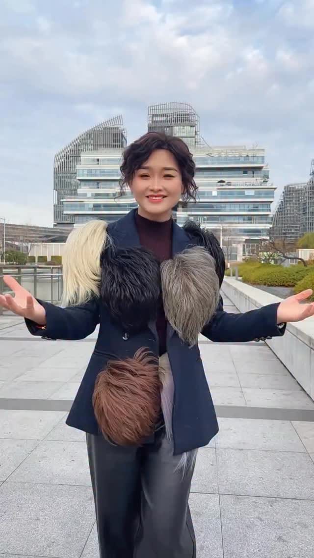 Post 3 by MIN KOO HAIR STUDIO on Instagram (video)