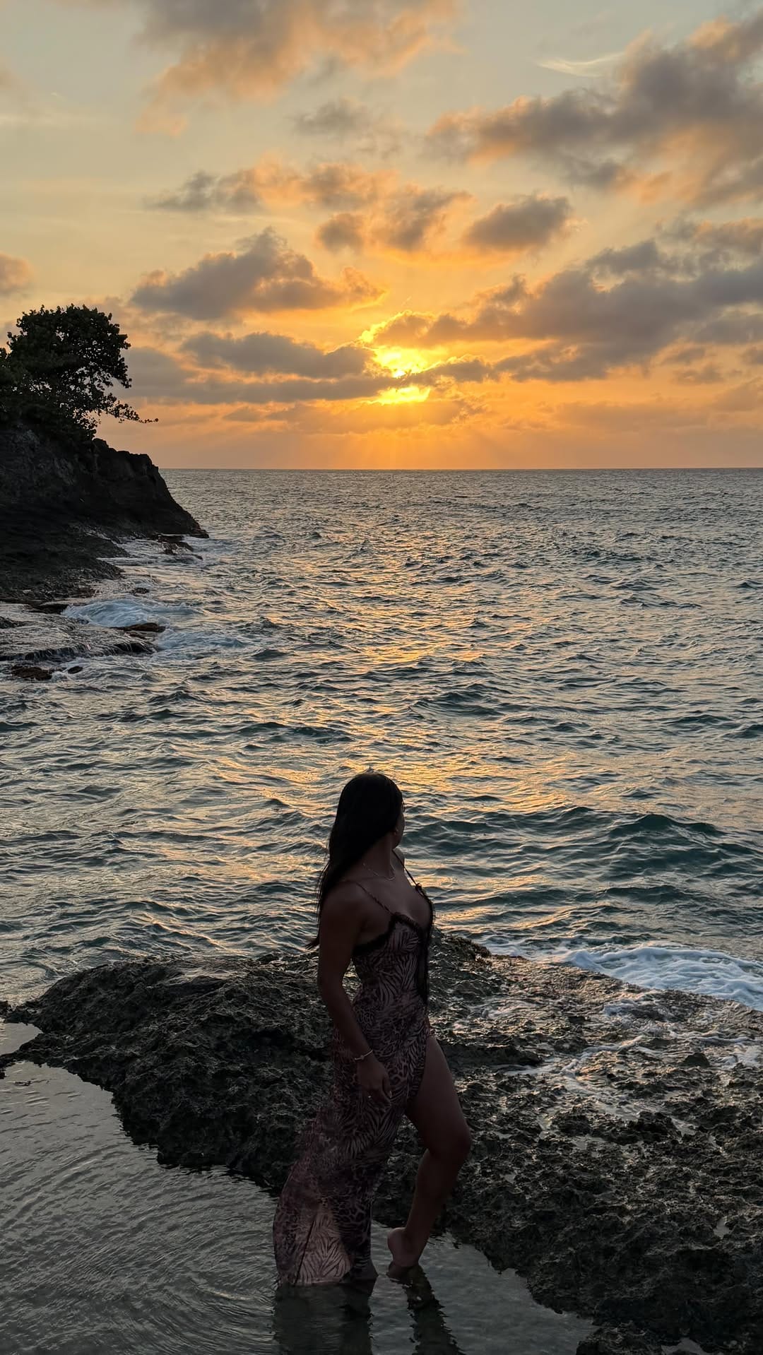 Post 2 by M A R I E L E N on Instagram (video)