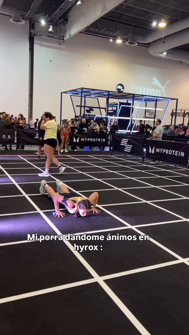 Post 8 by Hania Meaach on Instagram (video)