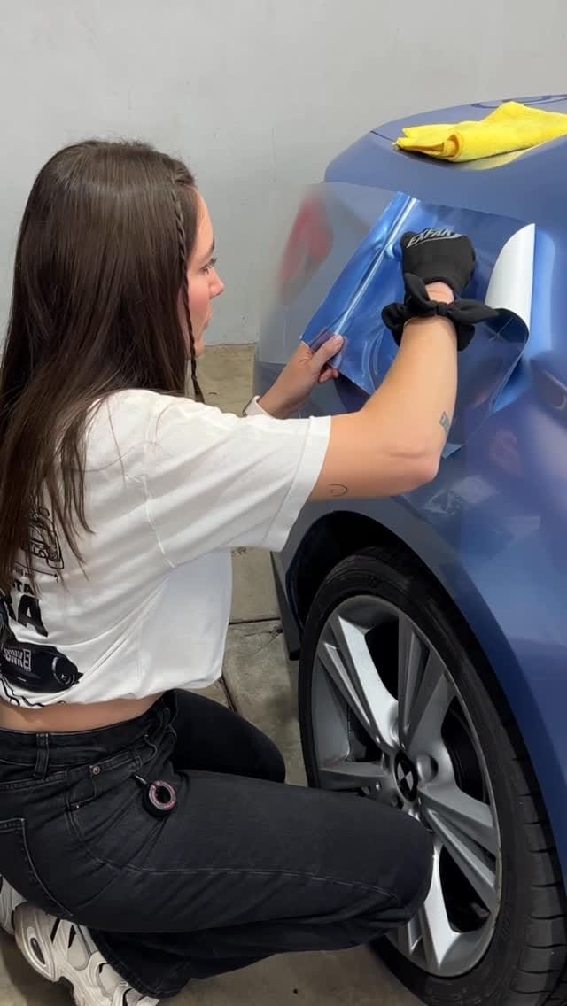Post 4 by Hania Meaach on Instagram (video)