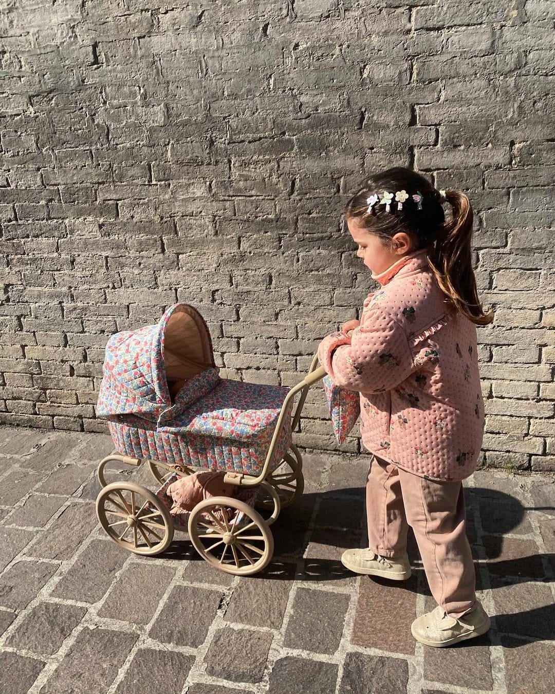 Post 9 by OLIVIA on Instagram (image)
