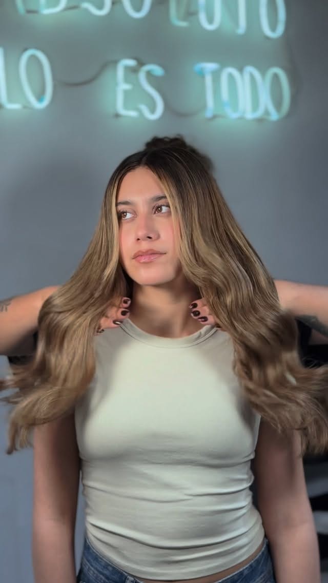 Post 1 by ABSOLU on Instagram (video)