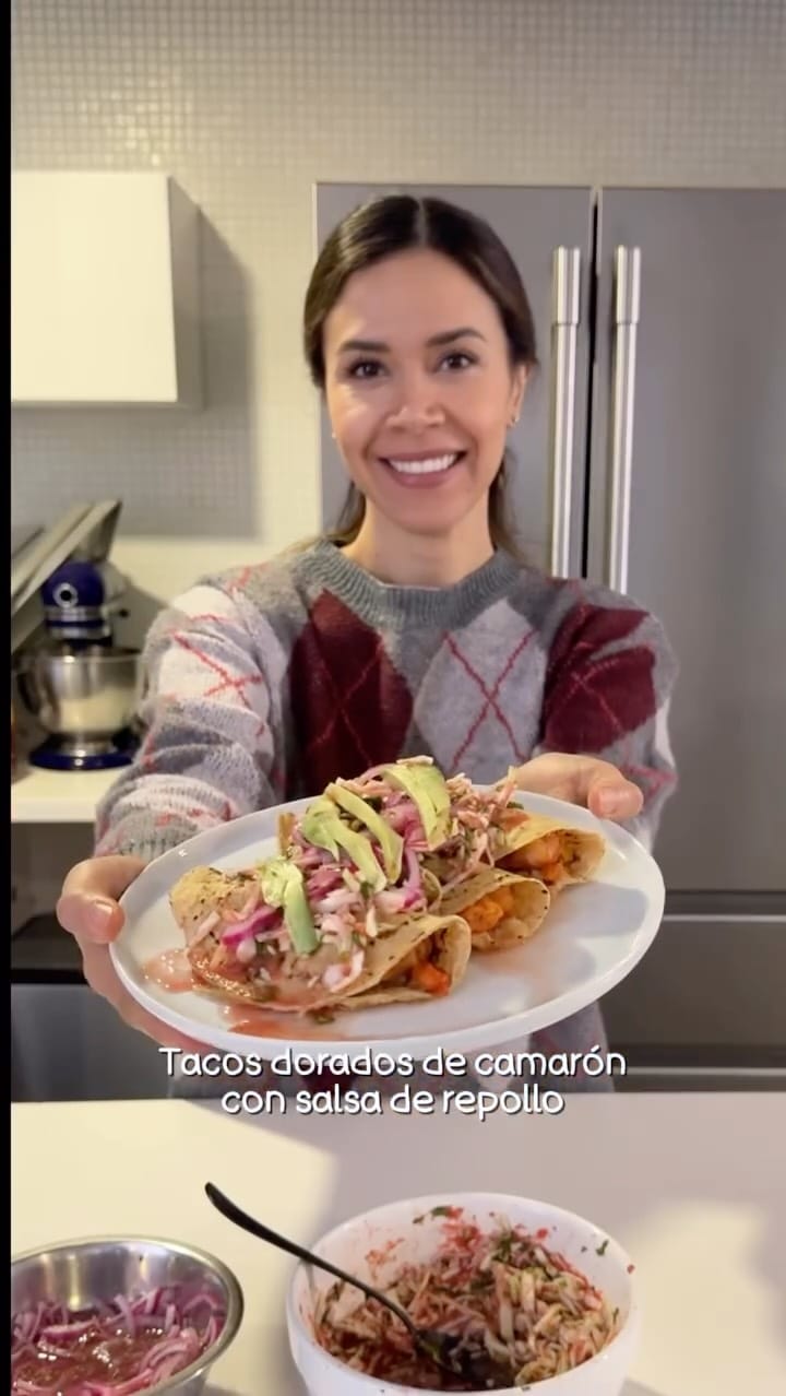 Post 2 by Ana Karen Romano on Instagram (video)