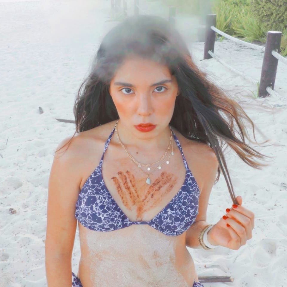 Post 9 by ADÁN on Instagram (image)