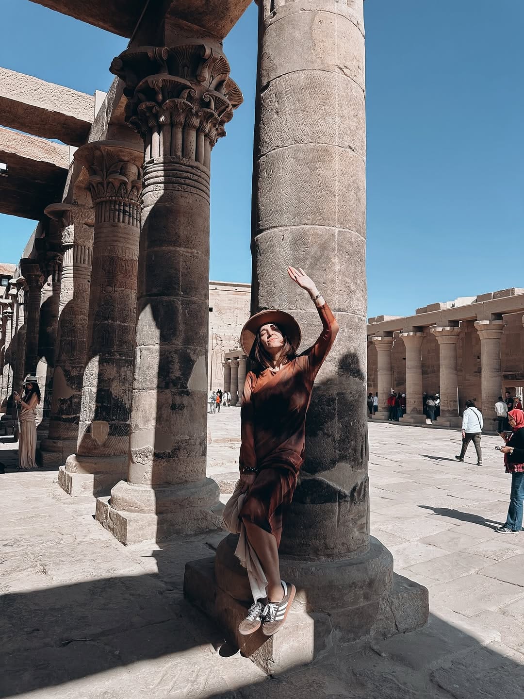 Post 8 by Sonia Pérez on Instagram (carousel)