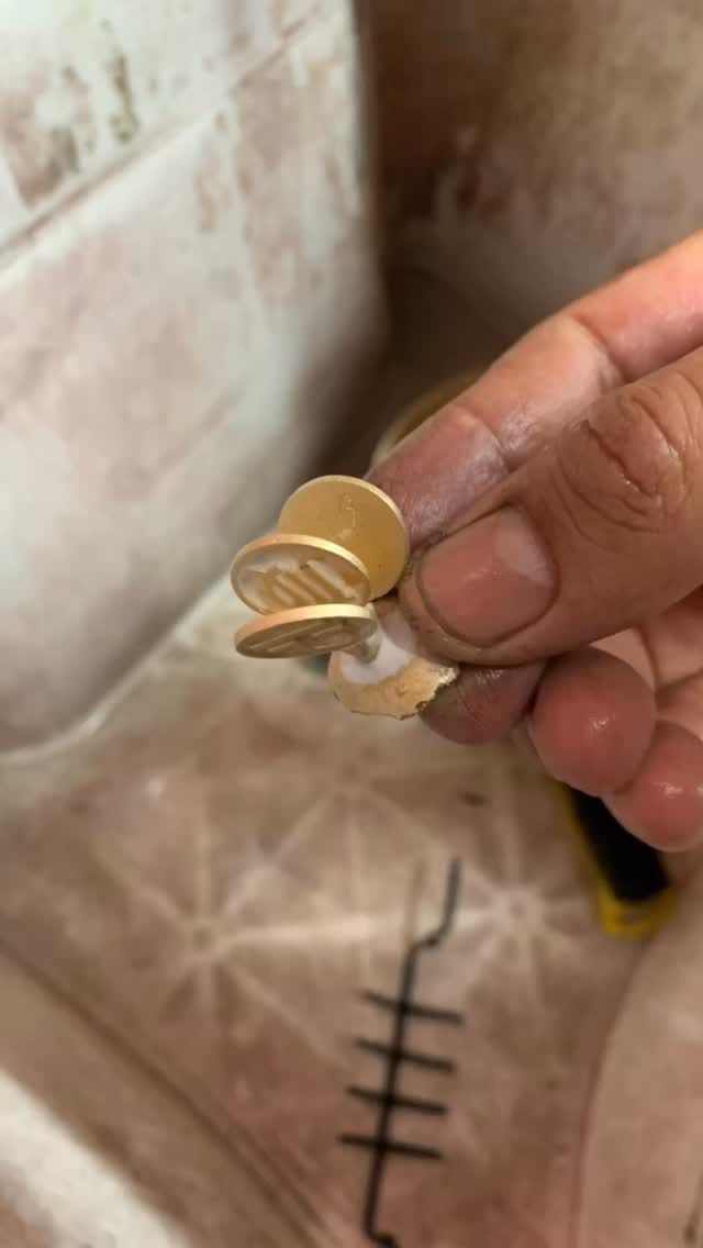 Post 3 by LeahJessica Jewelry on Instagram (video)