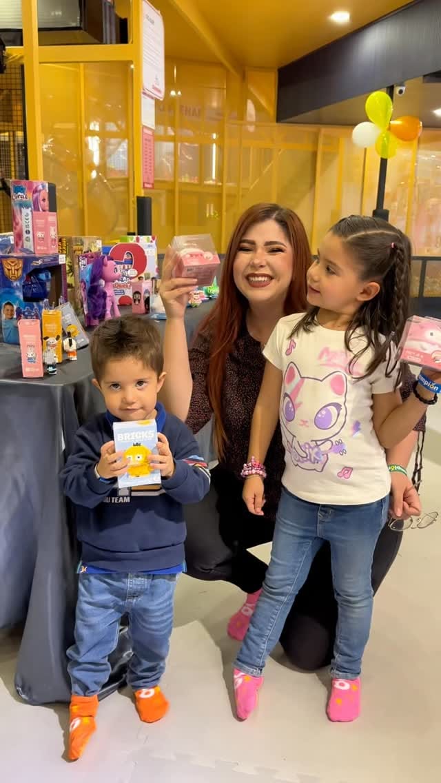 Post 3 by Adriana Torres on Instagram (video)