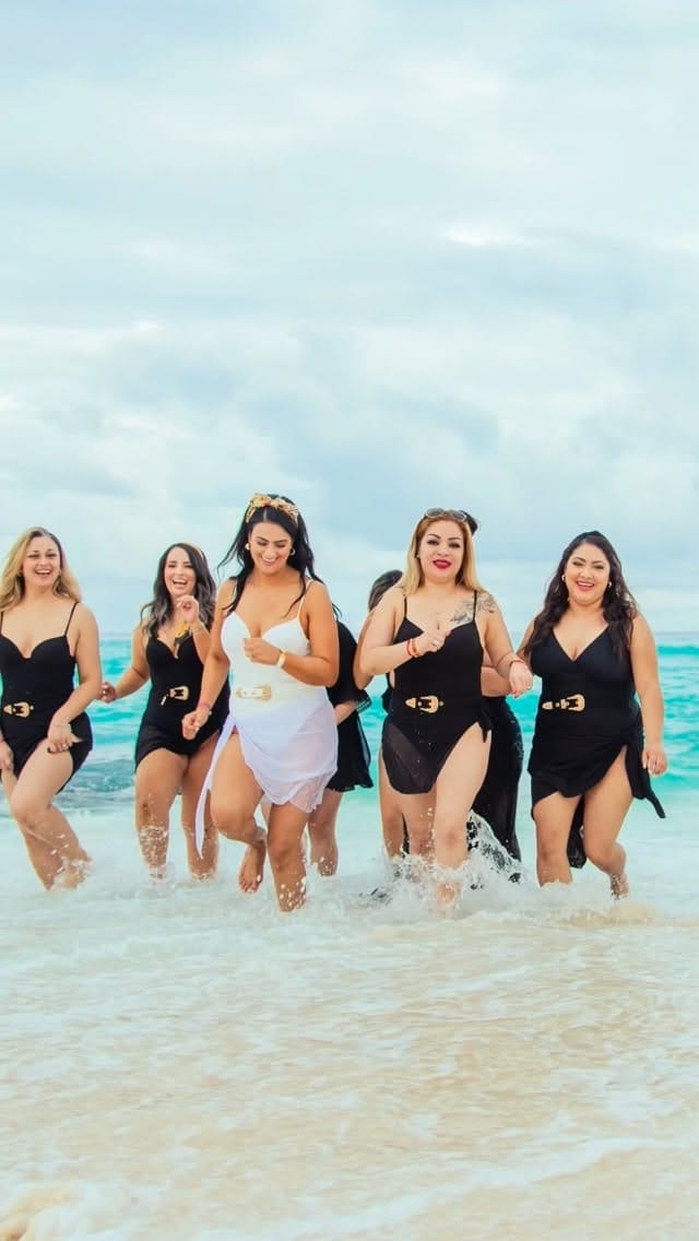 Post 4 by Marine Gibert ⭐️ CANCUN / PLAYA DEL CARMEN  photographer   ⭐️ on Instagram (video)