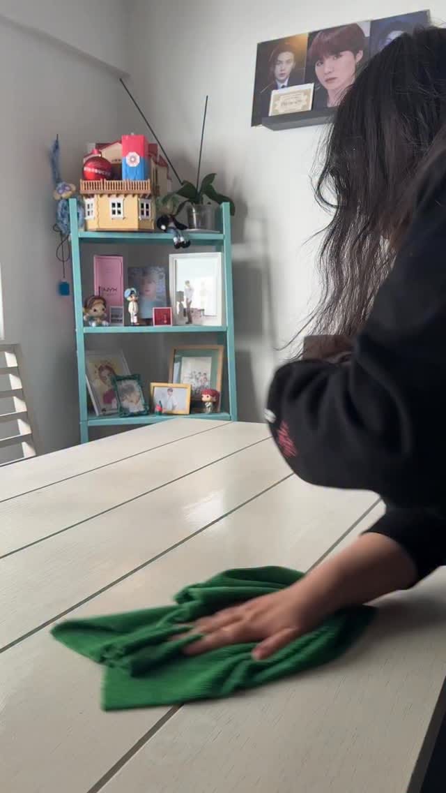 Post 3 by Ale Muciño on Instagram (video)