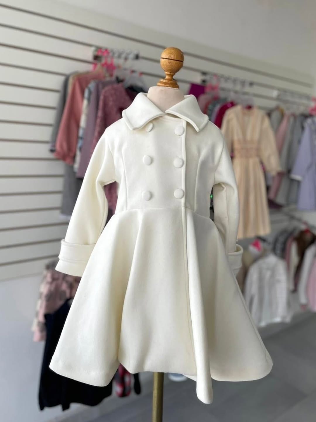 Post 9 by Magic Boutique on Instagram (image)