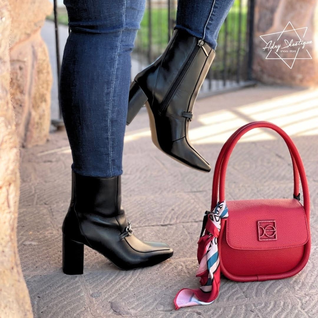 Post 10 by Adryshoetique⭐️ on Instagram (carousel)