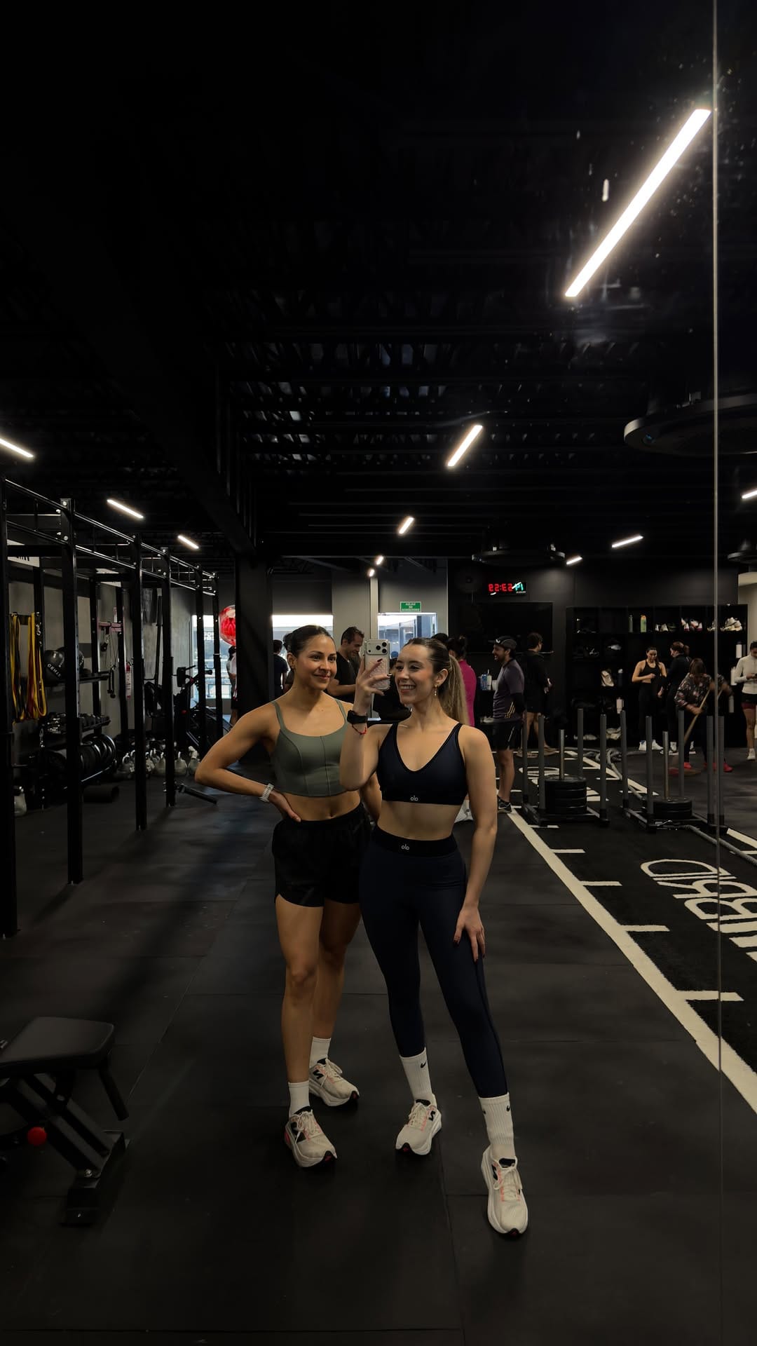 Post 2 by KARINA ALEJANDRA DE HOYOS on Instagram (video)