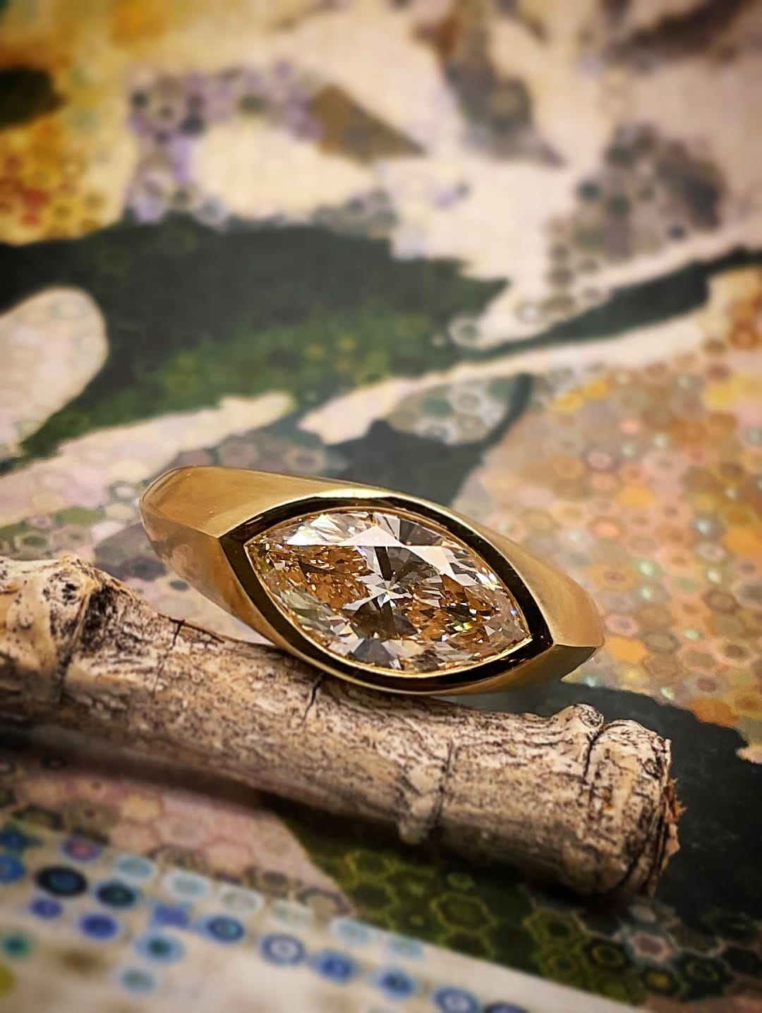 Post 10 by Eidos Contemporary Jewelry on Instagram (image)