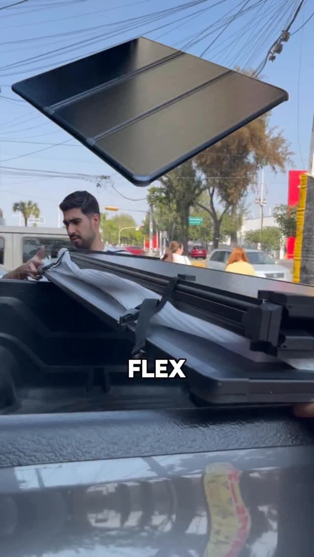 Post 3 by Accesorios Gutierrez / Accesorios para Auto on Instagram (video)