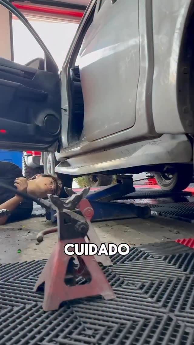 Post 1 by Accesorios Gutierrez / Accesorios para Auto on Instagram (video)
