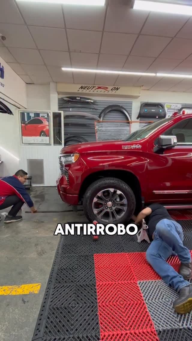Post 6 by Accesorios Gutierrez / Accesorios para Auto on Instagram (video)