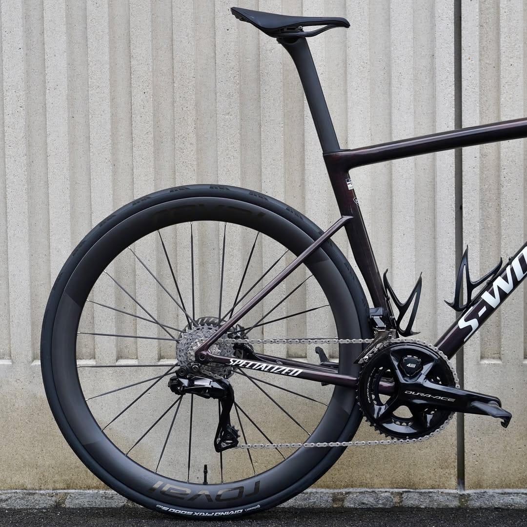 Post 4 by LEON BIKES AG on Instagram (carousel)