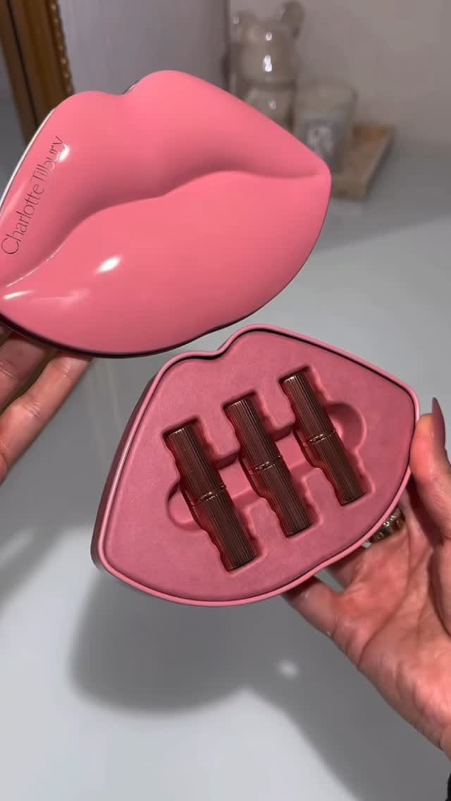 Post 5 by •B E T Z A I D A C O S M E T I C S• on Instagram (video)
