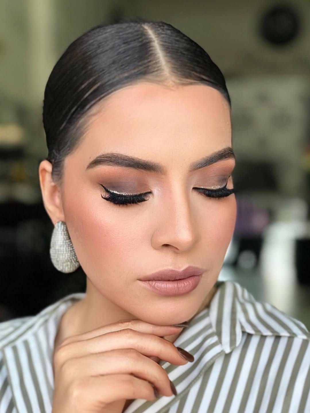 Post 8 by Denis Rangel Makeup Artist on Instagram (image)