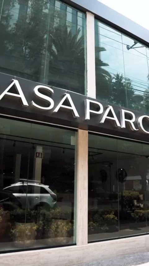 Post 8 by Casa Parota on Instagram (video)