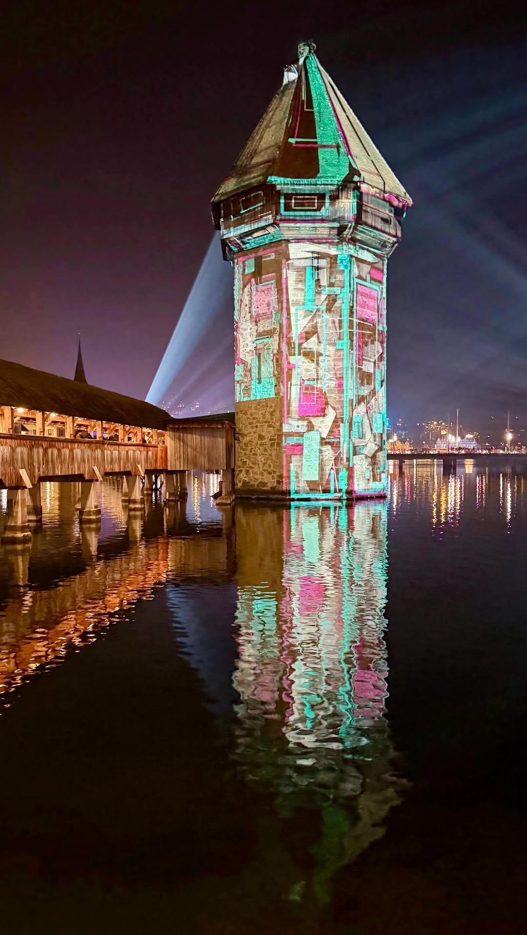Post 6 by Manuela Leonhard on Instagram (video)