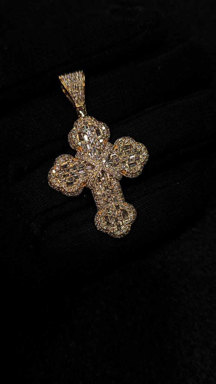 Post 3 by 2139 Joyeria on Instagram (video)